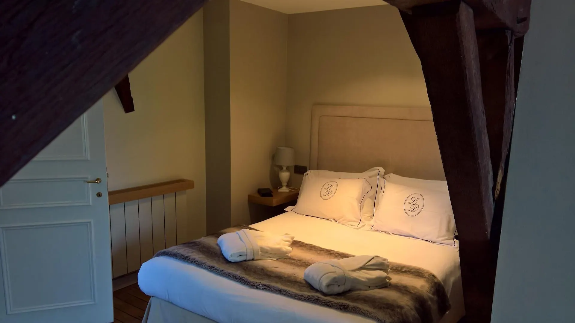 Hotel Le Dixseptieme Brüksel 4*,  Belçika